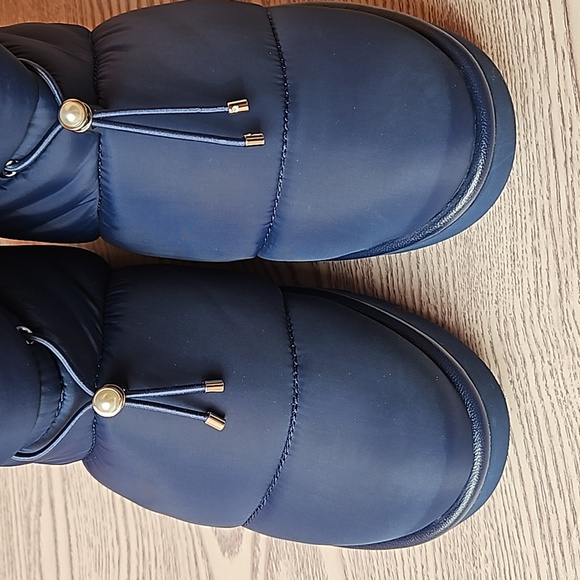 Stuart Weitzman blue polar lug quilted boots snow rain size 6.5 - Picture 7 of 16